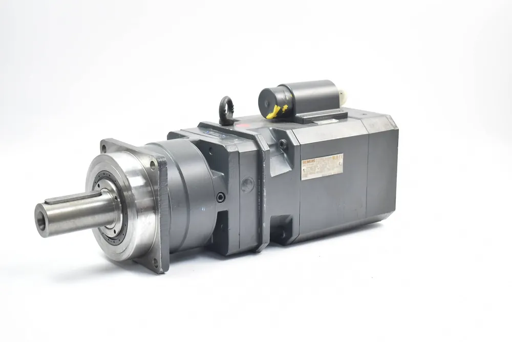 Zertifiziert Siemens Servomotor 1FT6082-8AF71-Z ( 1FT6 082-8AF71-Z ) inkl. SPG-MF1 Getriebe