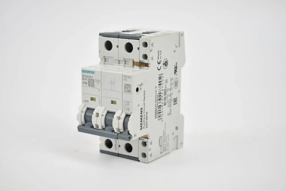 Abverkauf Siemens Leistungsschutzschalter 5SY4216-7 ( 5SY4 216-7 ) inkl. 5ST301